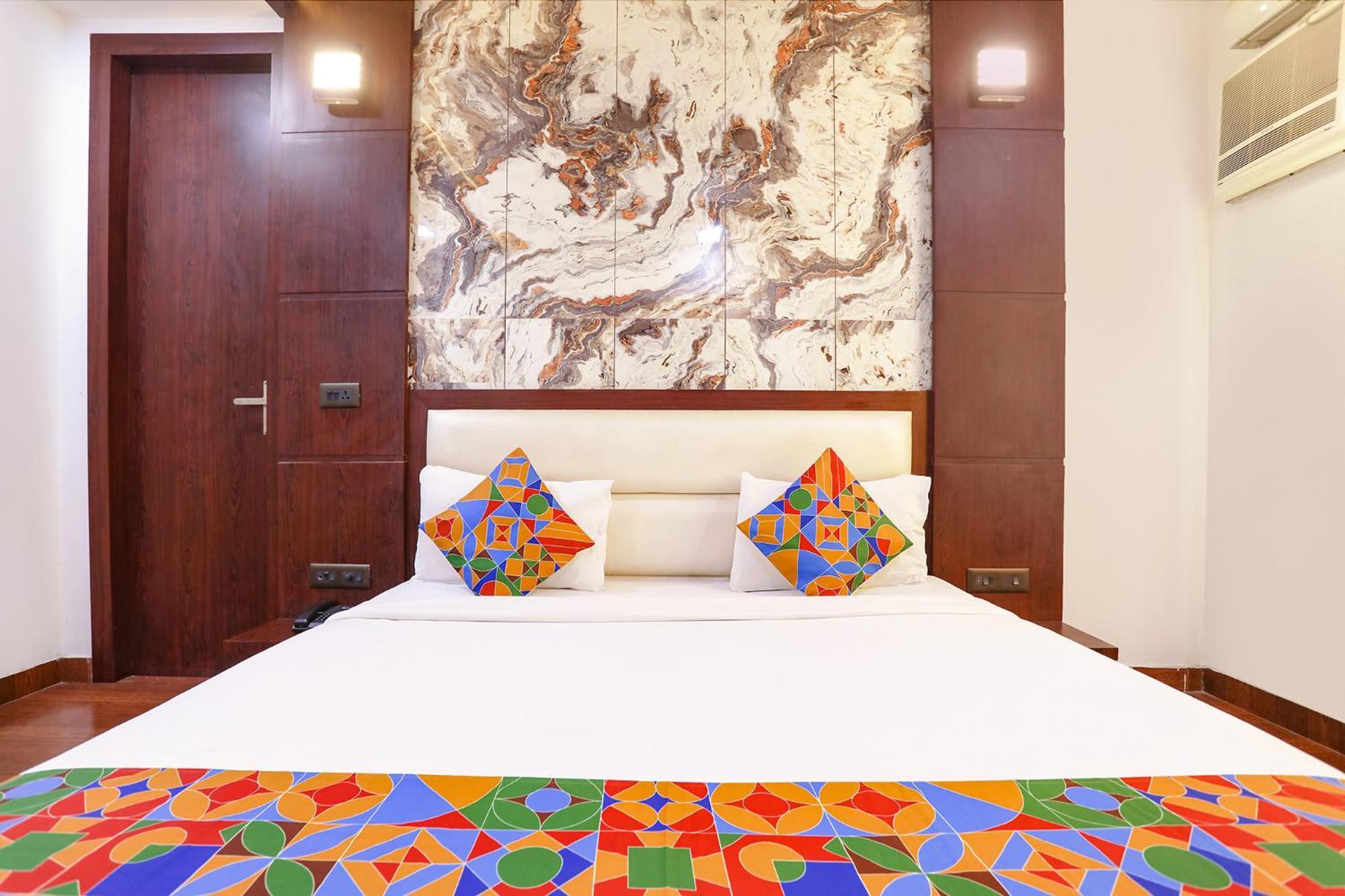 Fabhotel Grand Sparrow Tajganj Exterior photo