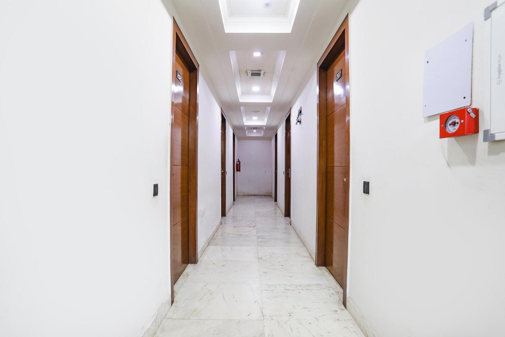 Fabhotel Grand Sparrow Tajganj Exterior photo